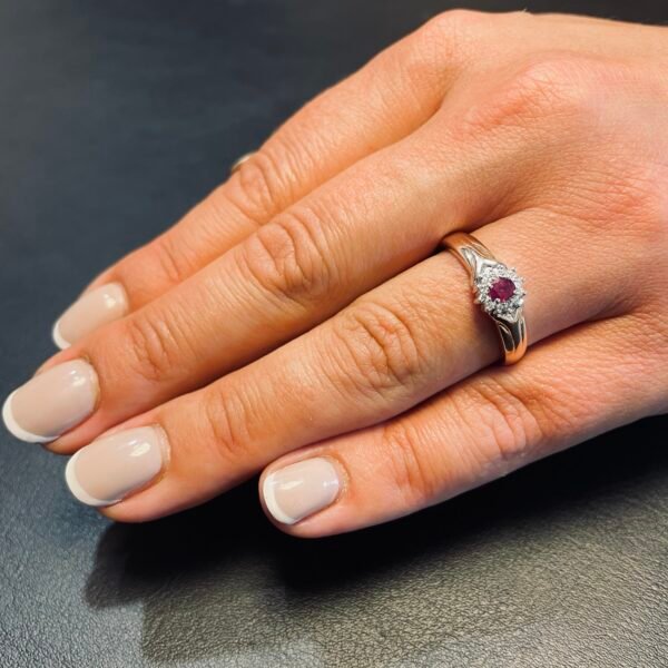 Zelta gredzens ar briljantiem 0.10ct, rubīns 0.19ct — изображение 2