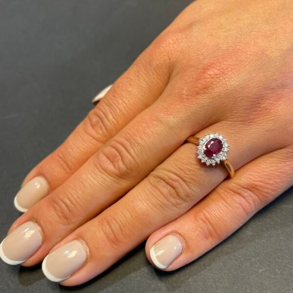 Zelta gredzens ar briljantiem 0.18ct, rubīns 0.72ct - Image 2
