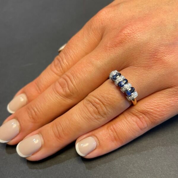 Zelta gredzens ar briljantiem  0.16ct, safīri 0.96ct - Image 2
