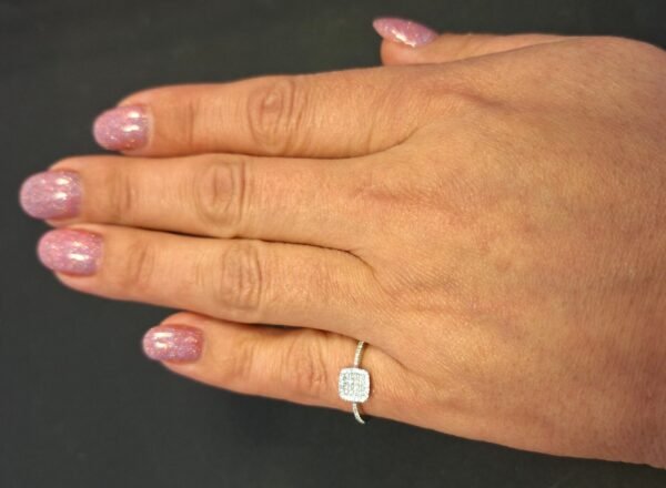 Baltā zelta gredzens ar briljantiem 0.08ct — изображение 2
