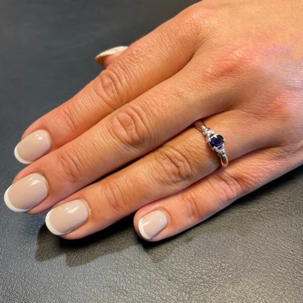 Zelta gredzens ar briljantiem 0.01ct, safīrs 0.36ct — изображение 2