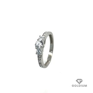 1.40(16).    1.38(16,5).   ????(17.5).  WHITE